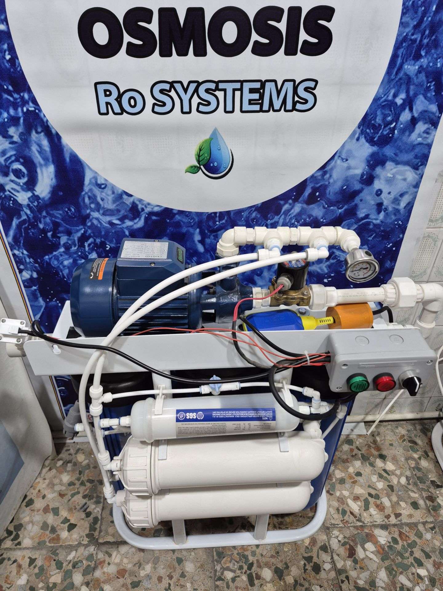 خدمات تخصصی نصب، سرویس و نگهداری تصفیه آب با ضمانت کیفیت در مرکز حیات